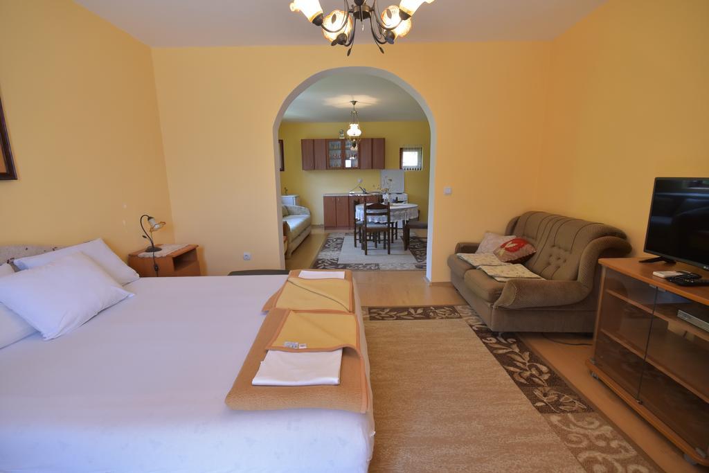 Apartments Biga Donji Morinj Oda fotoğraf